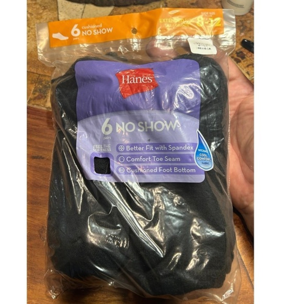 Hanes Womens 6 Pair No Show Socks Black Cushioned Extended Size 8-12 New in pack - Picture 2 of 4